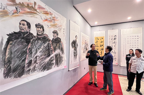 <a href="http://4g.tynews.com.cn/system/2023/09/24/030661363.shtml" >纪念毛泽东同志诞辰130周年书画展开展</a>